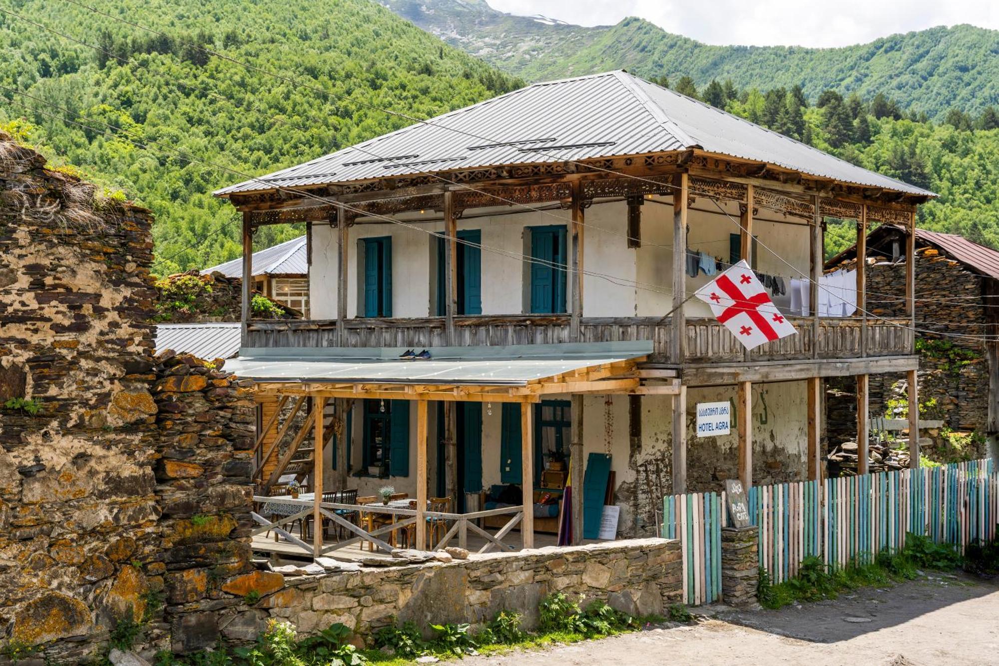 Agra Ushguli Hotel ภายนอก รูปภาพ